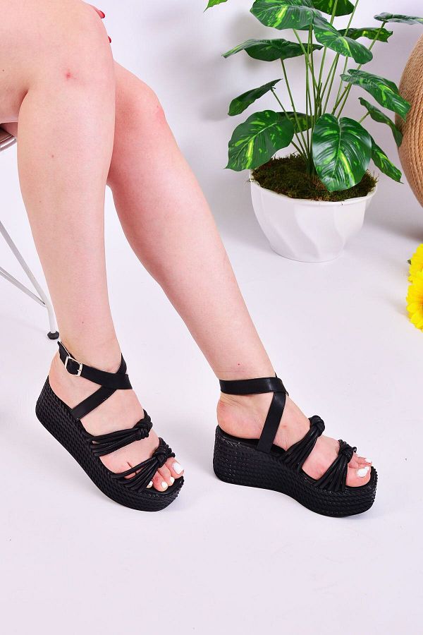 FOLLOWHER Women s Beige Detailed Padding sandals Trendyol