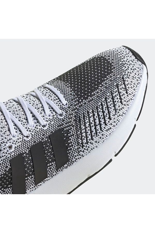 Swift run adidas originals on sale