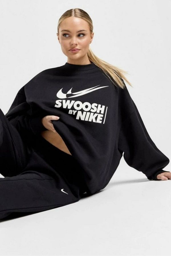Nike Women s Fleece Sweatshirt Loose Fit Crew Neck Sportswear Trendyol
