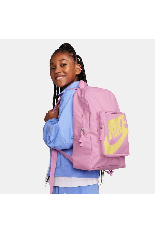 Nike backpack size store