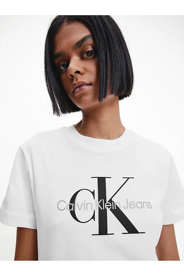 Calvin Klein WeiBes T Shirt fur Damen Trendyol