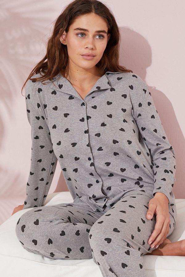 Siyah İnci-Cotton Gray Heart Patterned Buttoned Pajamas Set 1
