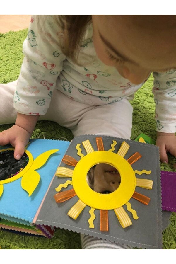 BEBİSBOOK 3-12 Ay Montessori Eğitici Bebek Aktivite Kitabı Kedi Kapak Tasarım Kırmızı