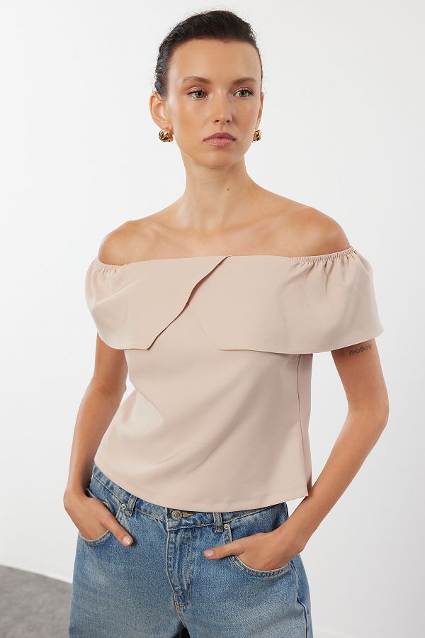 Trendyol Collection-Beżowa tkana bluzka z odsłoniętymi ramionami - TWOSS24BZ00672 1