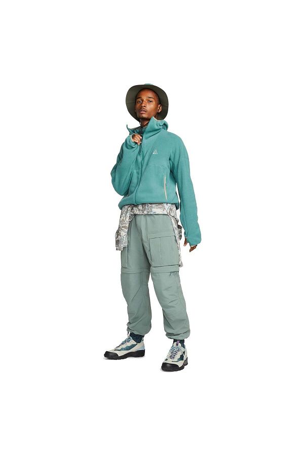 Nike Sweatshirt Green Slim fit Trendyol