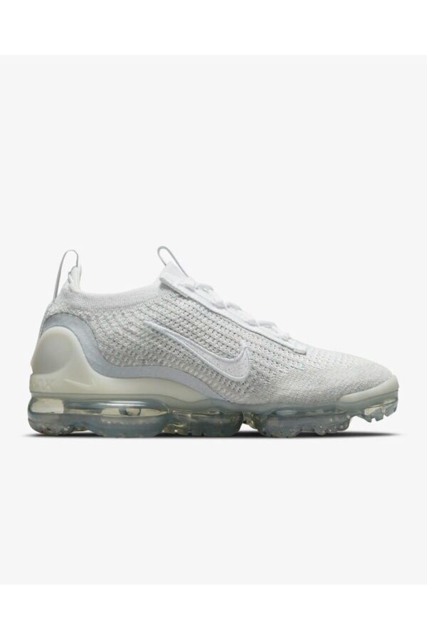 white flyknit vapormax womens