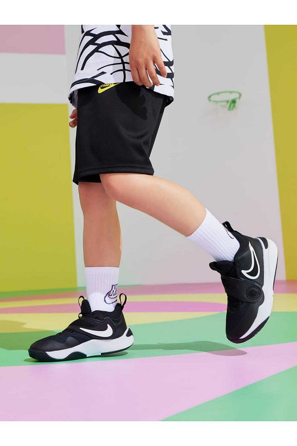 Nike Hustle11 Youth Basketball Shoes Black and White Trendyol