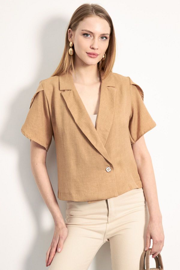 armonika Camel Women s Crop Jacket Slit Detail Short Sleeve ARM 24Y001048 Trendyol