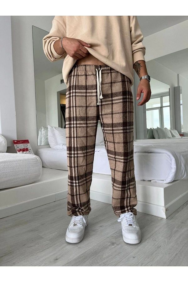 Checkered sweatpants 2025