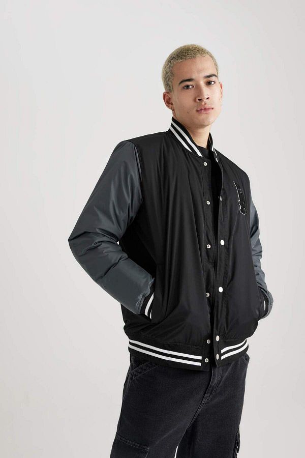 The light jacket defacto cheap