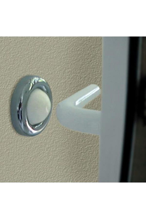Gürçay-Black Door Window and Wall Buffer - Connected 1