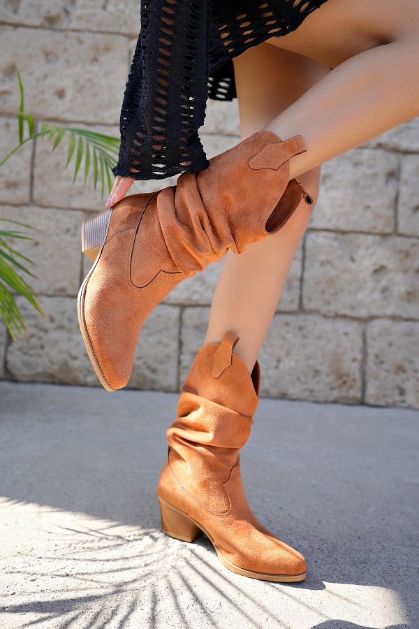 Wrinkled boots best sale