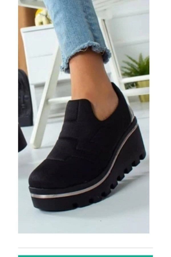 Fancy black wedges top