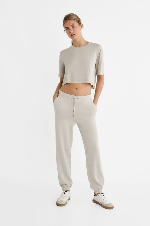 Stradivarius-Soft Texture Jogger Pants 1
