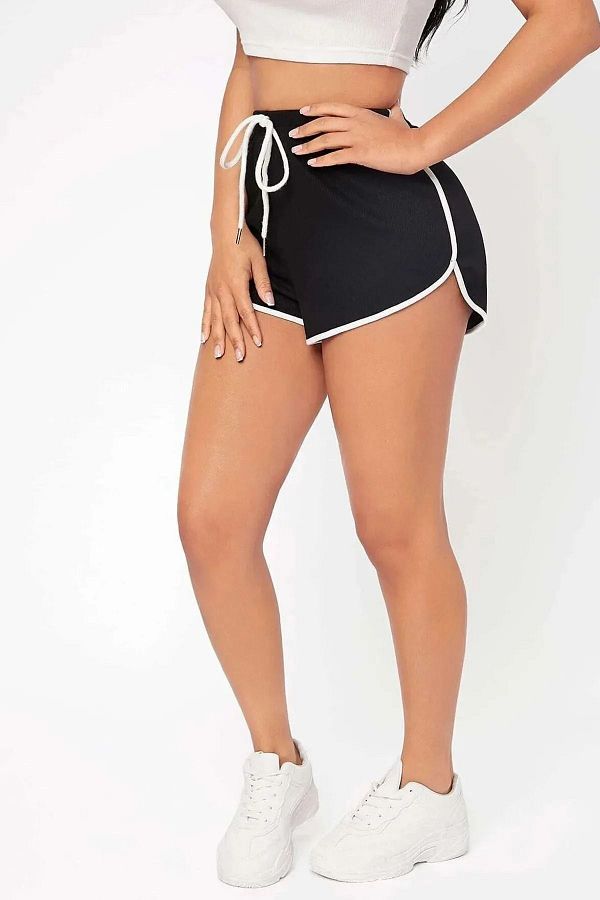 Shorts with white piping store