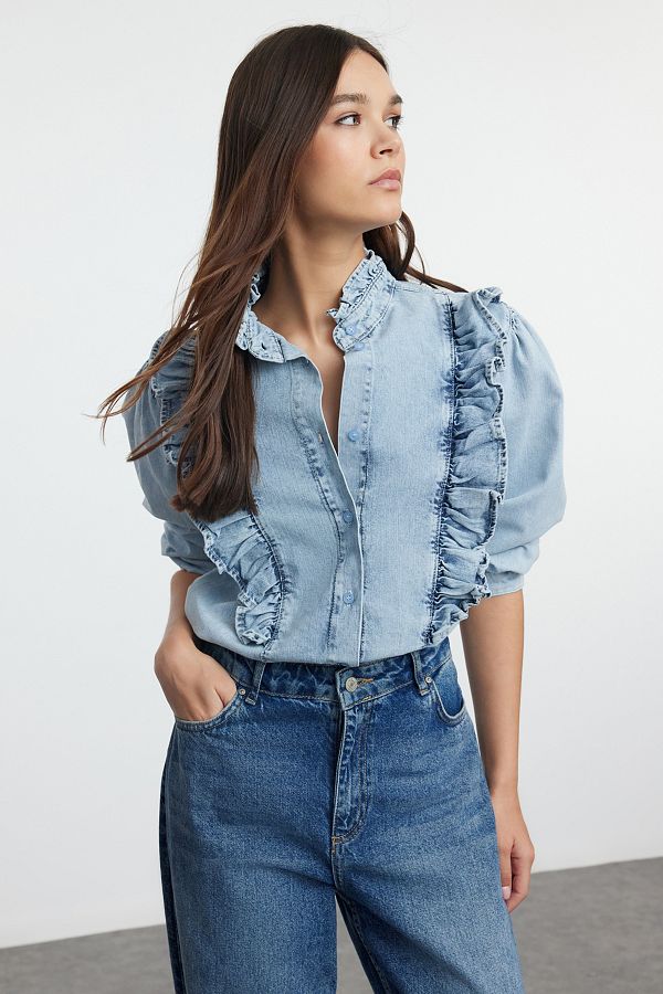 Trendyol Collection-Blaues Jeanshemd mit Volants - TWOAW25GO00004 1