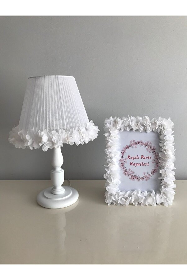 Keçeli parti hayalleri bebek çocuk odası abajur çerçeve beyaz çiçek tül