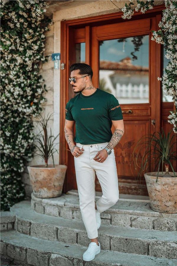 Dark green t shirt outfit store