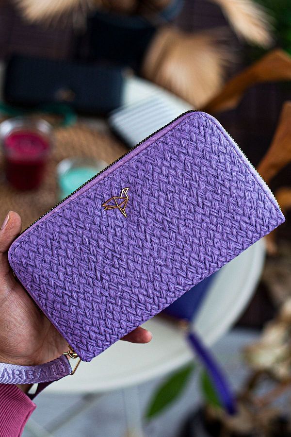 Wicker wallet top