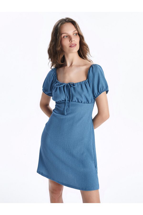 LC Waikiki-Damenkleid – U-Ausschnitt, gerader Schnitt, kurze Ärmel 1