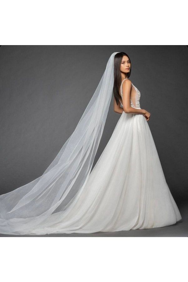 VENÜS MODA by Pınar-Long Veil 3 Meters Length 2 Meters Width, Single Layer Volume Scalloped Cathedral Veil 1