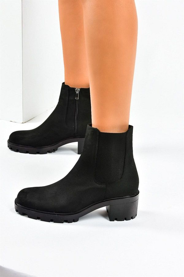 Fox Shoes-Schwarze Wildleder-Damenstiefel mit kurzem Absatz L252022002 1