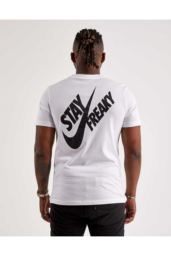 Nike Sweatshirt White Regular fit Trendyol
