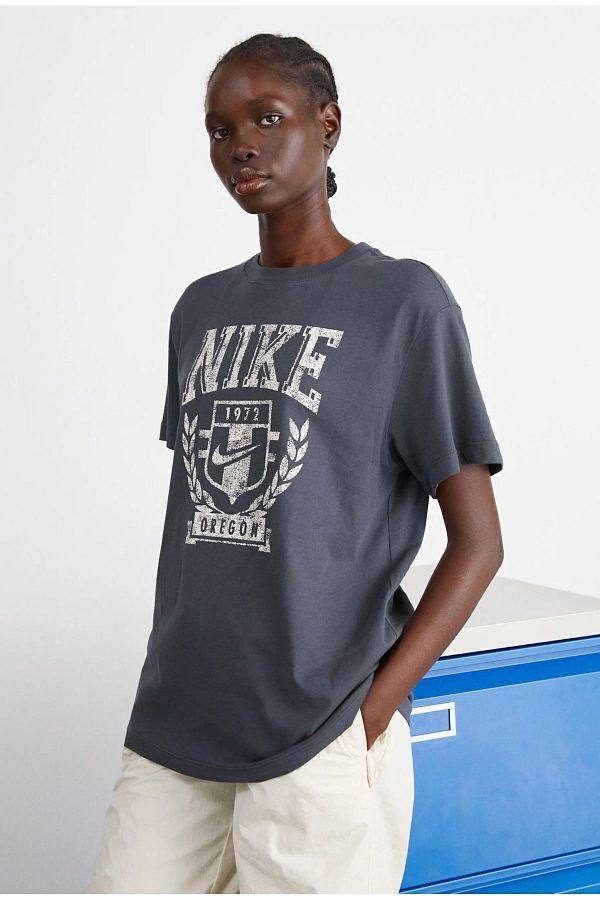 Nike Sportswear Fleece Boyfriend Short Sleeve Oversize Gray Women s T shirt Trendyol