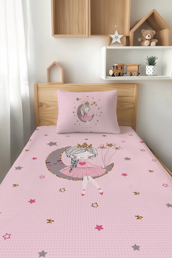 Talia Home Pembe Ay'da Oturan Kız Desenli Tek Kişilik Çocuk PİKE Takımı