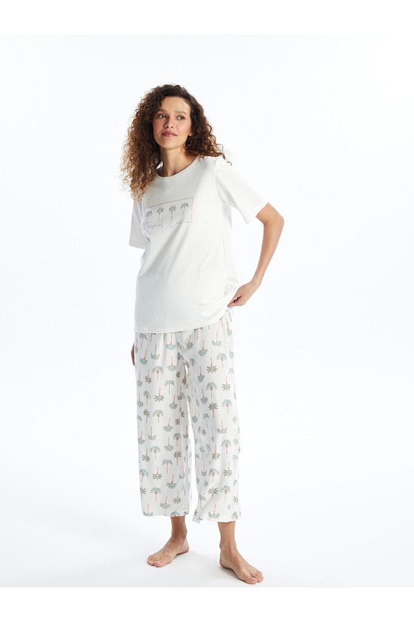 LC Waikiki-Capri-Pyjama-Set für Damen – Rundhalsausschnitt, kurze Ärmel 1