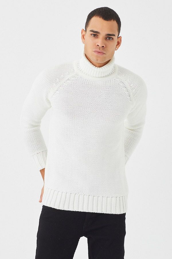 Tarz Cool Men s White Thick Turtleneck Sweater Trendyol