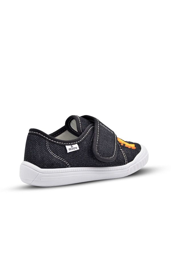 Nursery shoes store