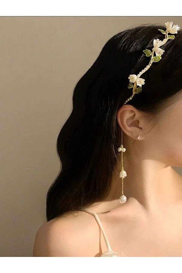Sheinside-Hanging Pearl Floral Print Hair Crown 1