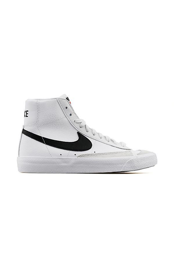 Nike-BlazerMid77 Women's Sneakers - Da4086-100 1