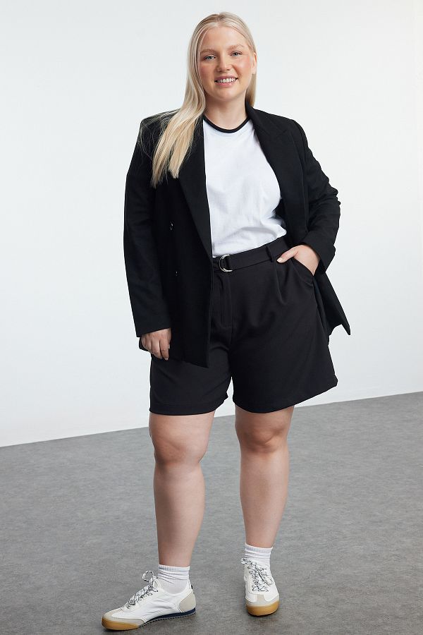 Trendyol Curve-Černé šortky se zipem Plus Size - Tbbaw25ap00000 1