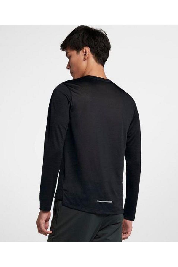 Nike Men s Running and Training T shirt Dry Miler Top Ls Black Long Sleeve Aj7568 010 Trendyol