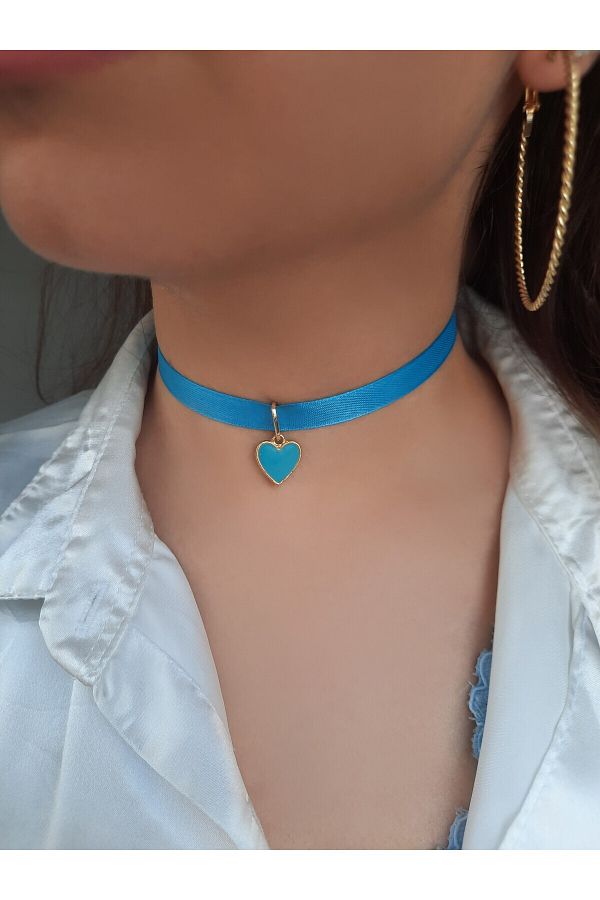 Blue heart choker shop