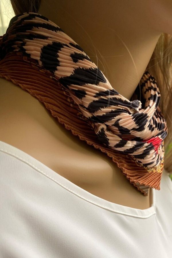 Artikel-Brown Chain Patterned Pleated Satin Scarf, Neck Collar, Hair Accessory 1