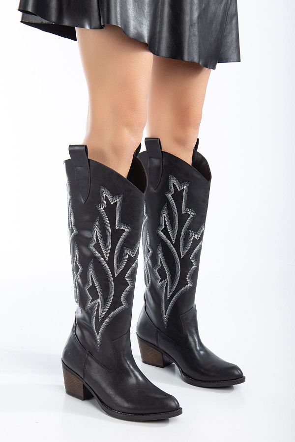 Black embroidered cowboy boots 2025
