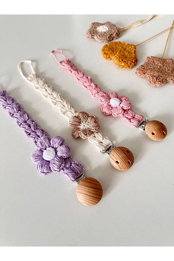 Ortus-Purple Daisy Knitted Pacifier - Chain and Strap Detail 1