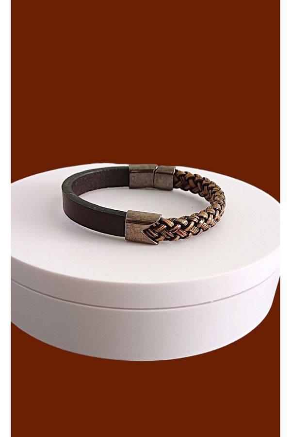 Embroidered leather bracelet shop