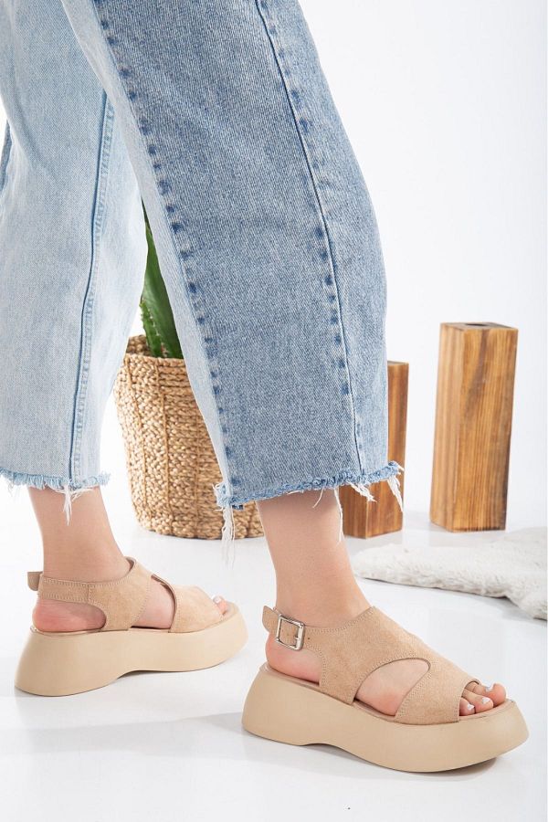 Suede sandals in summer clearance
