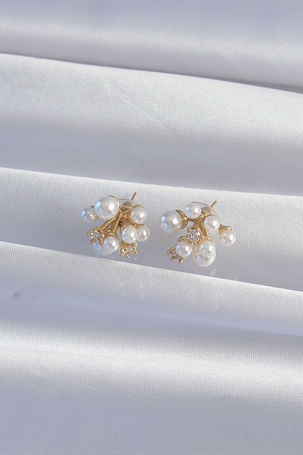 JEWELRY ELKA Earrings Gold colored Pearl Trendyol