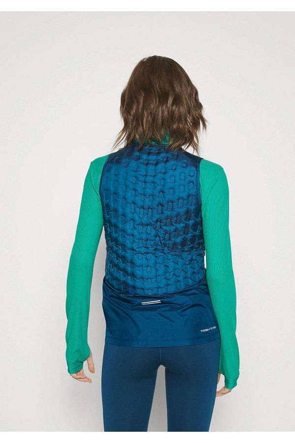 Nike Therma fit Adv Downfill Women s Running Vest Full zip Ndd Sport Trendyol