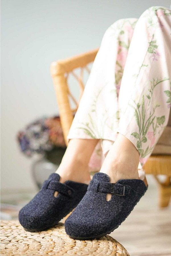Iconic Shop Women s Wool Felt House Slippers Trendyol