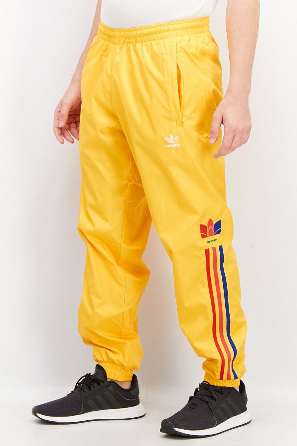 Adidas gold pants deals