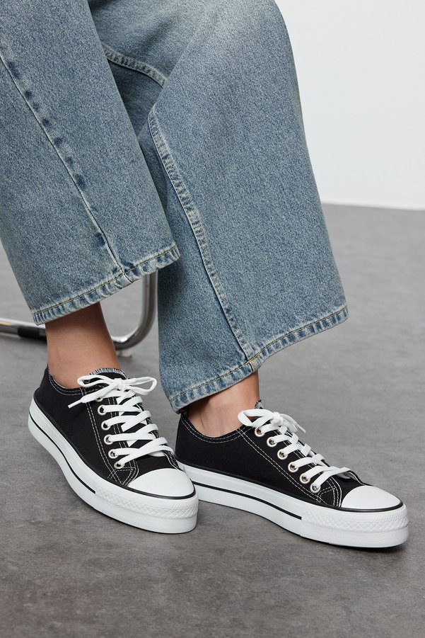 Trendyol Shoes Black Lace-Up High Sole Women's Sneakers Takaw25Sn00001