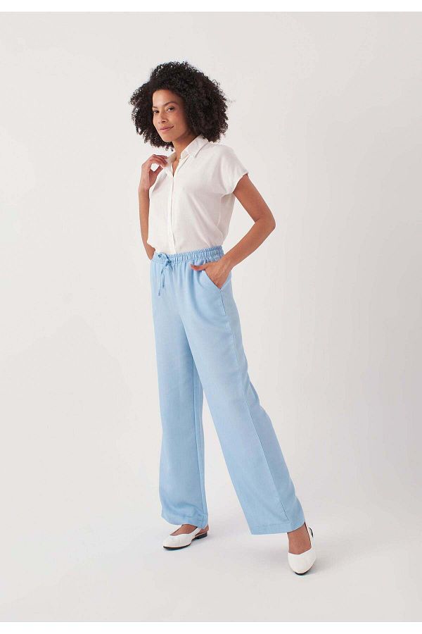 Apoint-Wide Leg Trousers with Elastic Waist 1