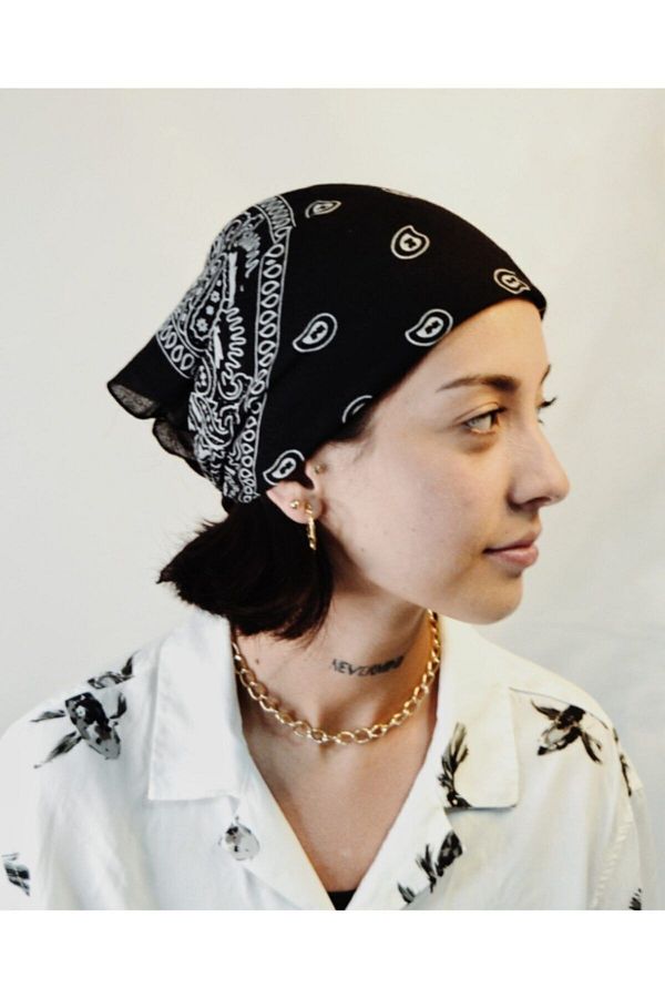 Redboxbutik-Colorful Bandanas Black 1