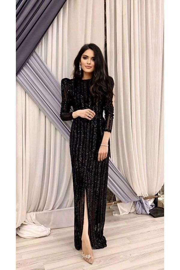 Sultan Ekşioğlu-فستان سهرة مصمم بفتحة أمامية وحزام ثابت ومبطن بالترتر 1